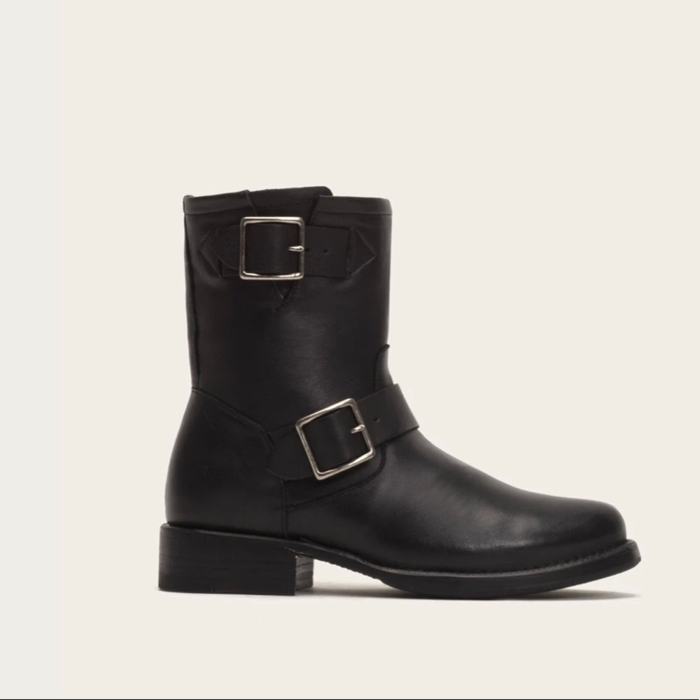 FRYE Leather boots. size 8.5